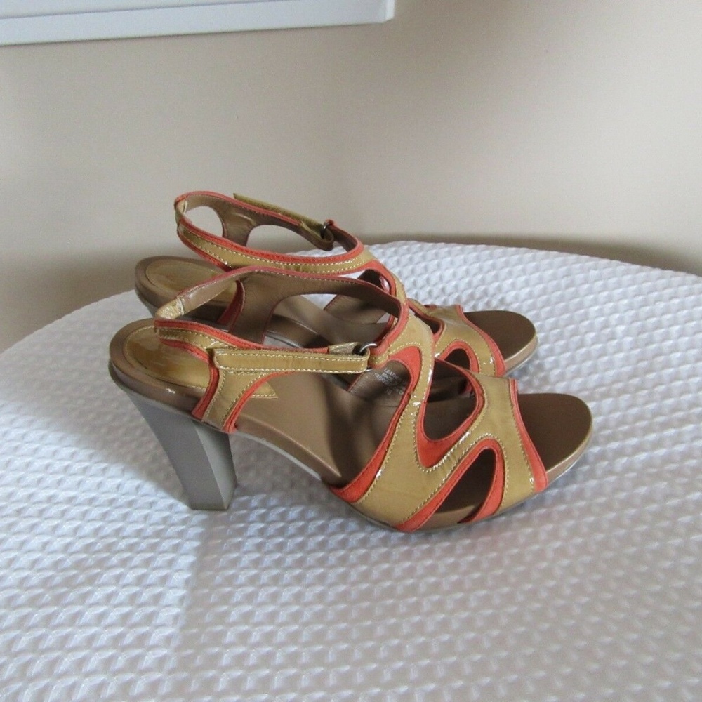 Size 38 Sandal HCS- Leather Upper- Like New